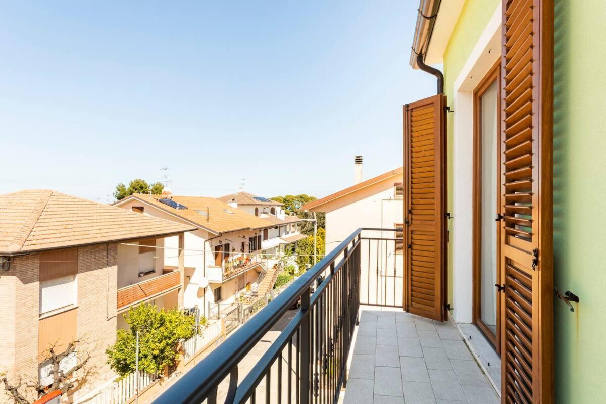 Ferienwohnung Casa Lilly Porto SantʼElpidio Exterior foto